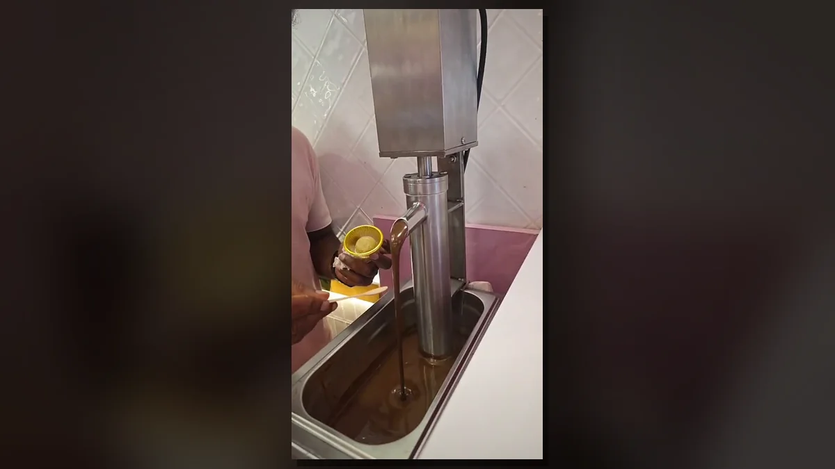 Culinext one-pot one-pump chocolate melter demonstration